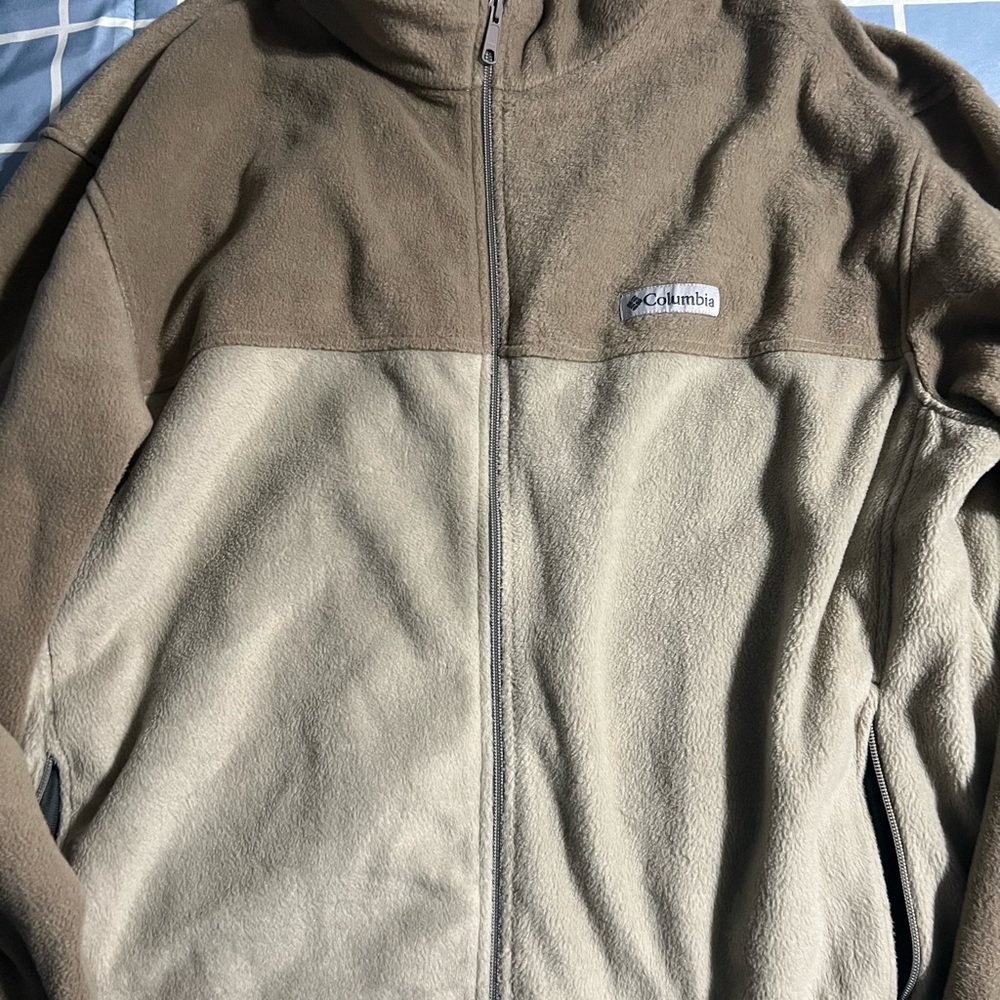 Columbia Men's Tan Fleece Jacket